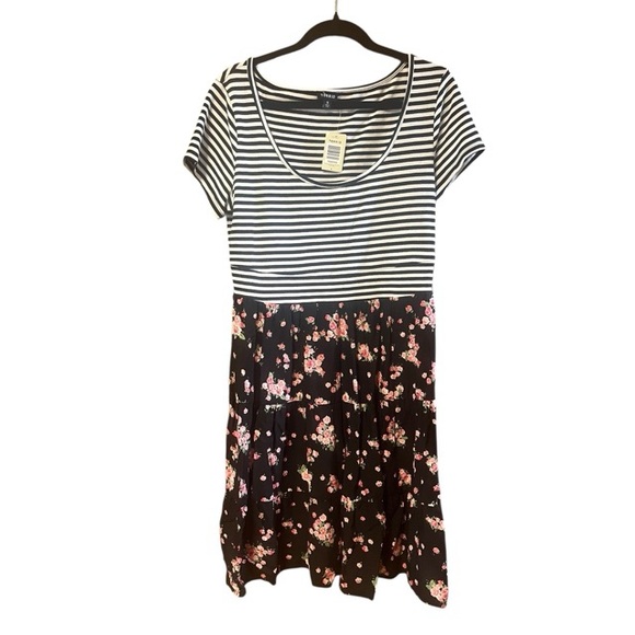 Torrid Striped Floral Tiered Dress NWT - Picture 1 of 7